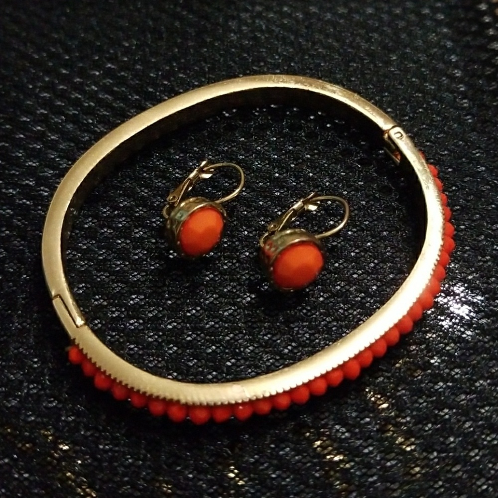 Tangerine & Gold Tone Earrings & Bracelet Set
